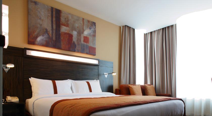 Holiday Inn Express Dubai Jumeirah, An Ihg Hotel Buitenkant foto